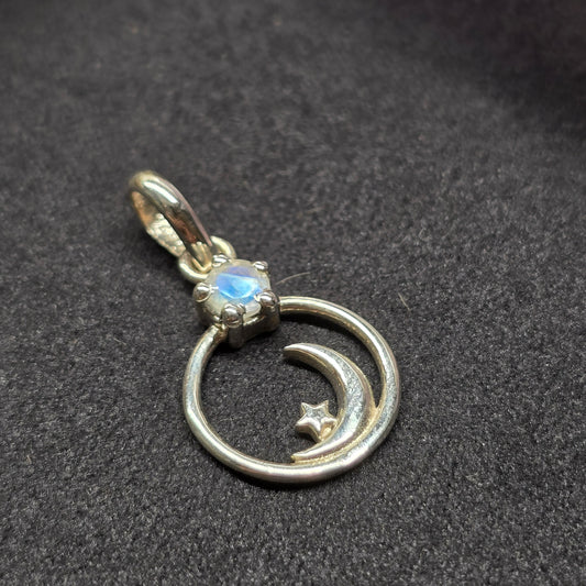 Moon & Star Moonstone Pendant | Sterling Silver (s925)