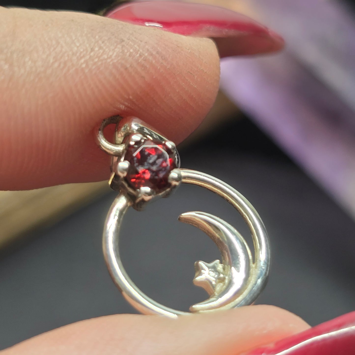 Moon & Star Garnet Pendant | Sterling Silver (s925)