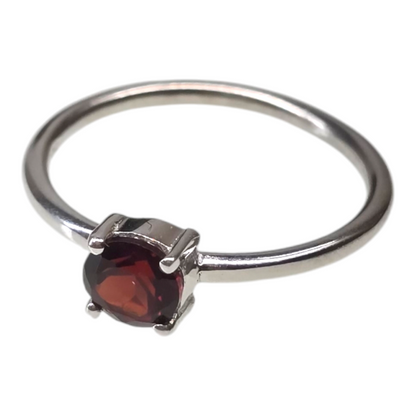 Garnet Crystal Sterling Silver Ring sz6