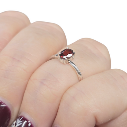 Garnet Crystal Sterling Silver Ring sz5