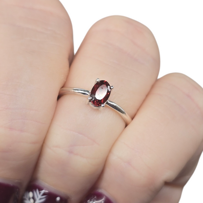 Garnet Crystal Sterling Silver Ring sz5