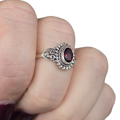 Garnet Crystal Sterling Silver Ring sz9