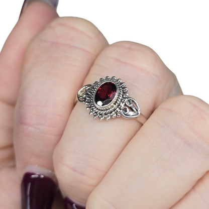 Garnet Crystal Sterling Silver Ring sz9