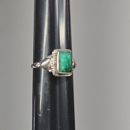 Emerald Crystal Sterling Silver Ring sz6