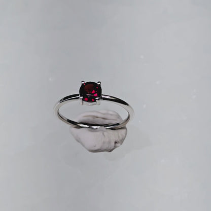 Garnet Crystal Sterling Silver Ring sz6