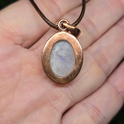 Moonstone Crystal Oval Copper Necklace IV