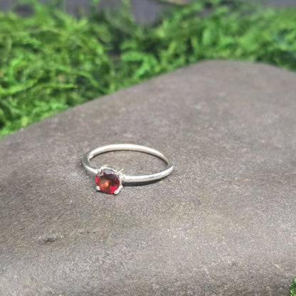 Garnet s925 Ring sz6