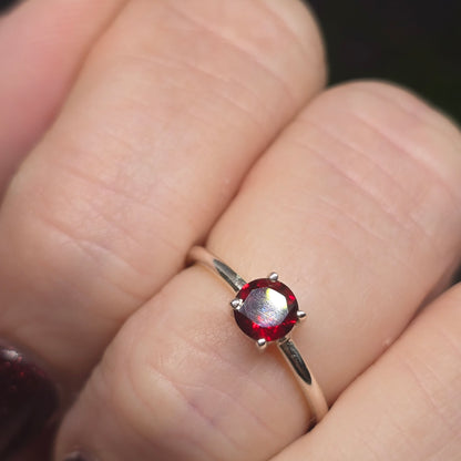 Garnet s925 Ring sz6
