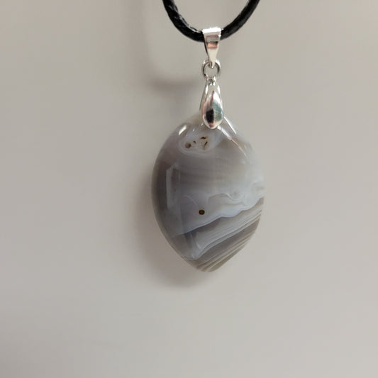 Agate Crystal Pendant Necklace