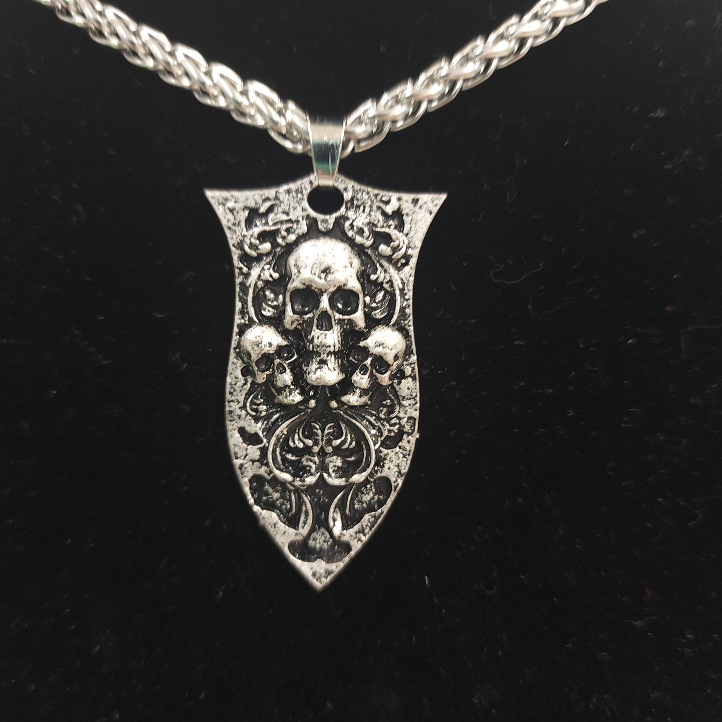 Nordic Viking Lady Hell Skull Necklace