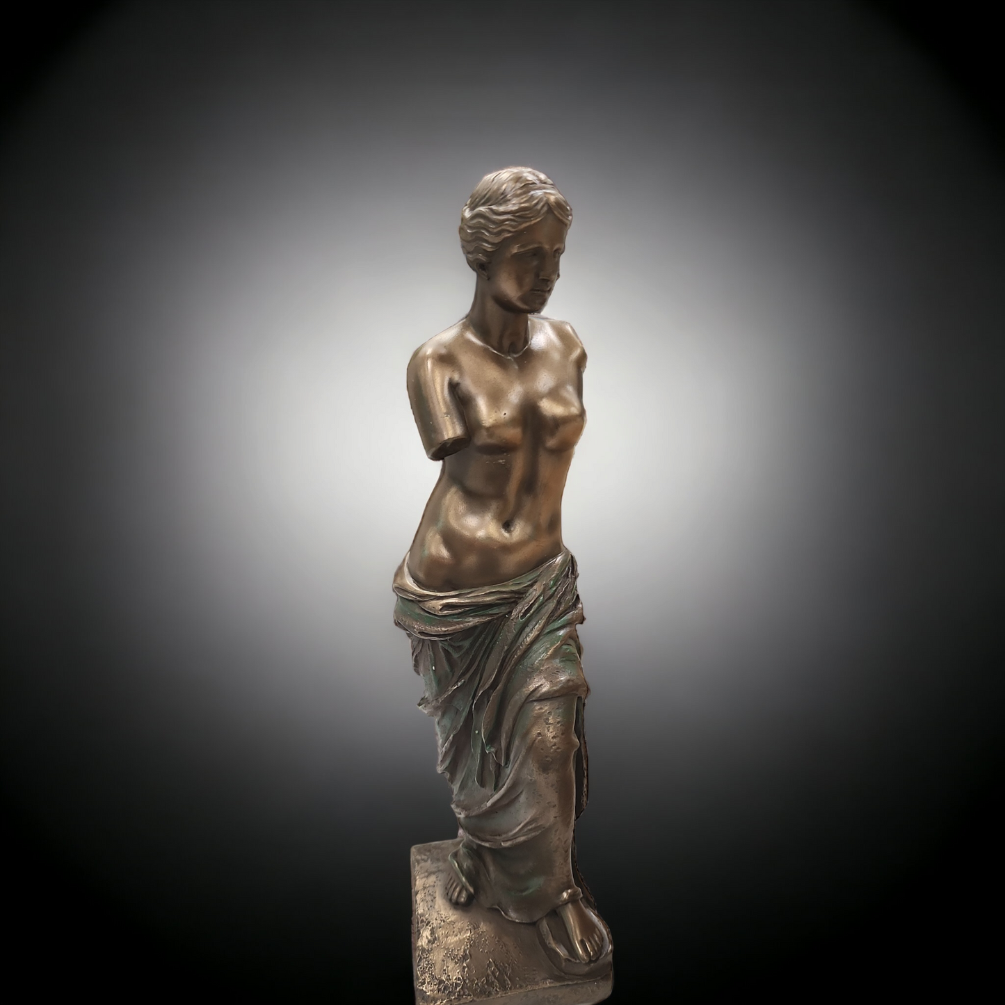 Venus De Milo Statue