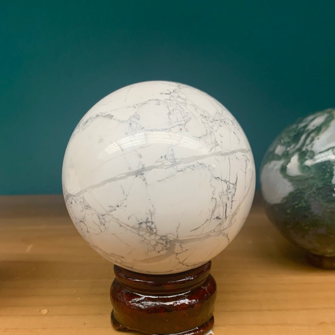 Howlite Spheres